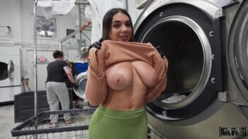 Fucking In The Laundromat